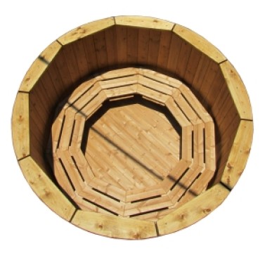 Wooden hot tub with external heater